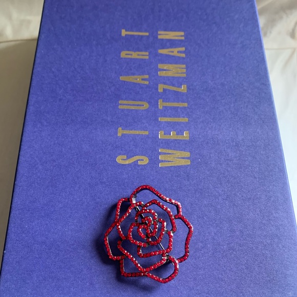 Stuart Weitzman “Ramblin Rose” heels in ruby red satin with matching brooch. - Picture 4 of 5